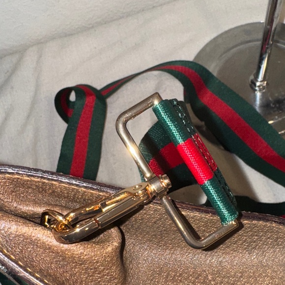 Authentic Gucci Green and Red Crossbody/Clutch Bag - Picture 9 of 16